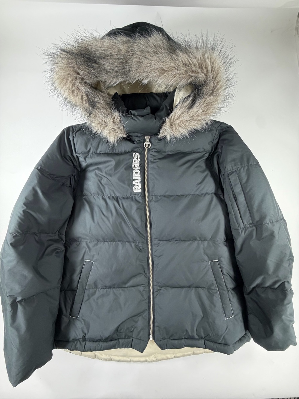 Reebok NFL Raiders Heavy Puffer Jacket Black Faux Fur Hood Mens XL Y2K Vintage